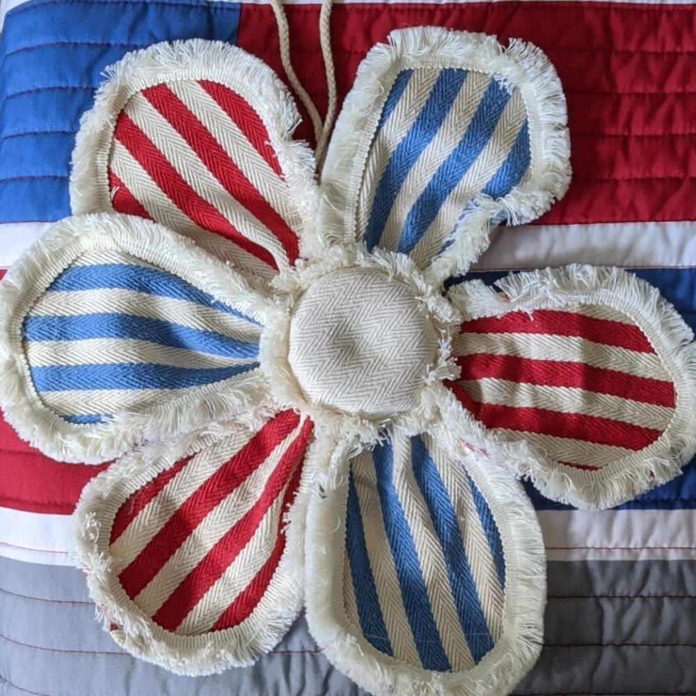 NWT Patriotic Fabric Flowers